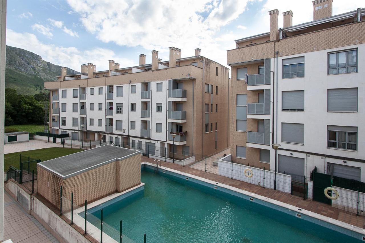 La Piedra L´Osu. Apartamento con piscina. Playa 3 km Llanes Esterno foto